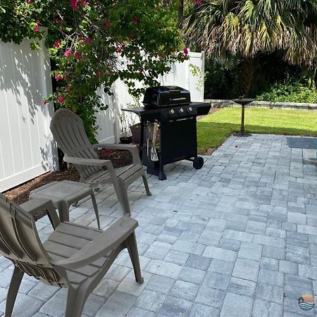 ניו סמירנה ביץ' Dog Friendly Loft Steps From Beach With Gas Barbecue Grill And Upstairs Deck! מראה חיצוני תמונה